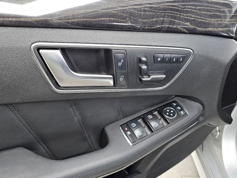 2012 Mercedes-Benz E-Class E220 CDI Avantgarde photo 18
