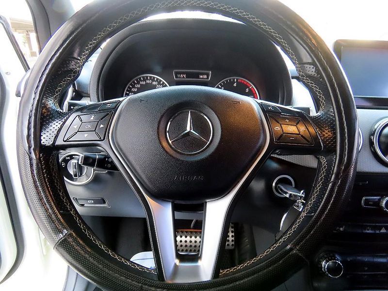 2013 Mercedes-Benz B-Class B200 CDI Blue efficiency Sport pack photo 8