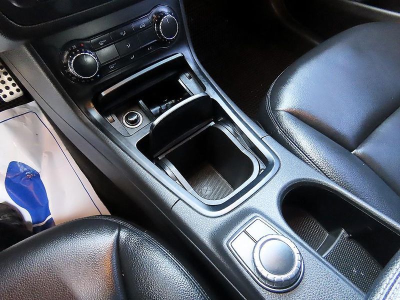 2013 Mercedes-Benz B-Class B200 CDI Blue efficiency Sport pack photo 11