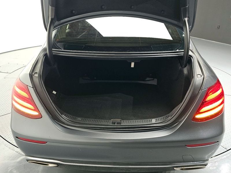 2017 Mercedes-Benz E-Class E200 Avantgarde photo 20