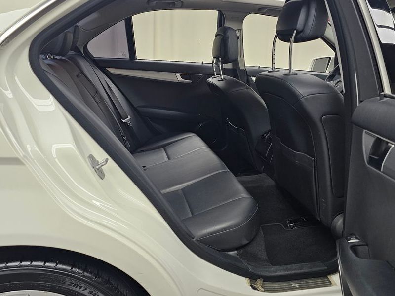 2012 Mercedes-Benz C-Class C200 CGI AVANTGARDE photo 12