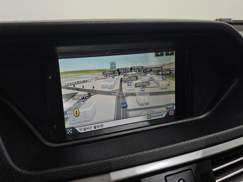 2013 Mercedes-Benz E-Class E220 CDI Avantgarde photo 14