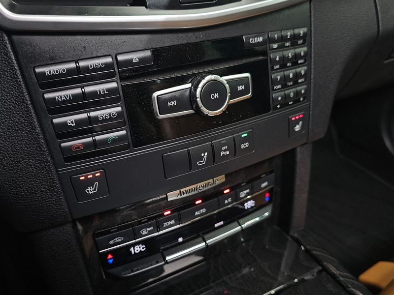 2013 Mercedes-Benz E-Class E220 CDI Avantgarde photo 15