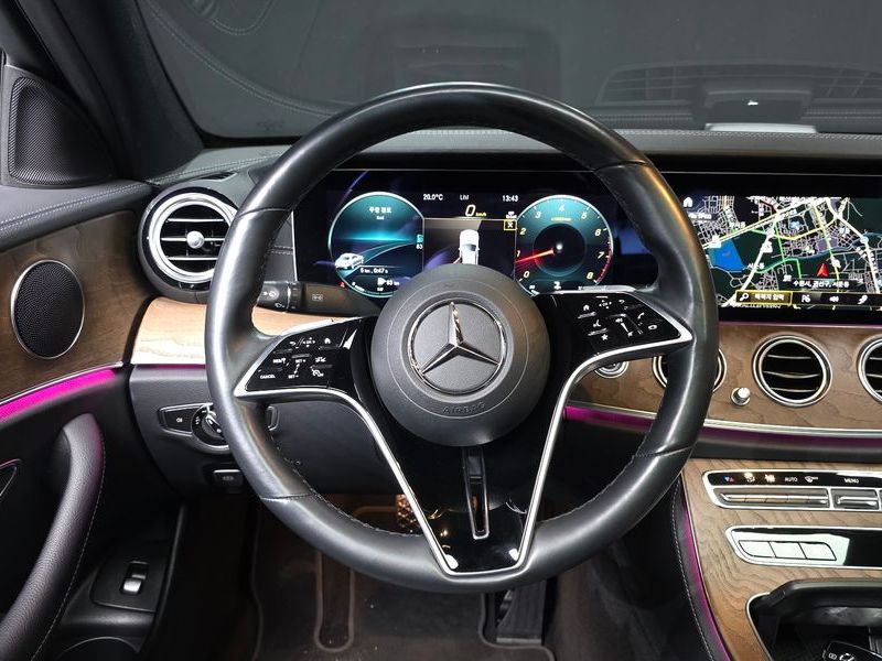 2022 Mercedes-Benz E-Class E250 Exclusive photo 13