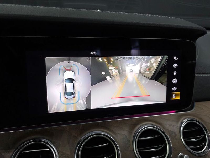 2022 Mercedes-Benz E-Class E250 Exclusive photo 15