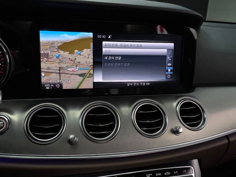 2017 Mercedes-Benz E-Class E200 Avantgarde photo 16
