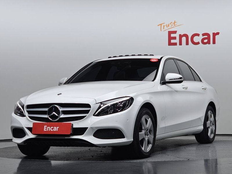 2018 Mercedes-Benz C-Class C200 photo 1