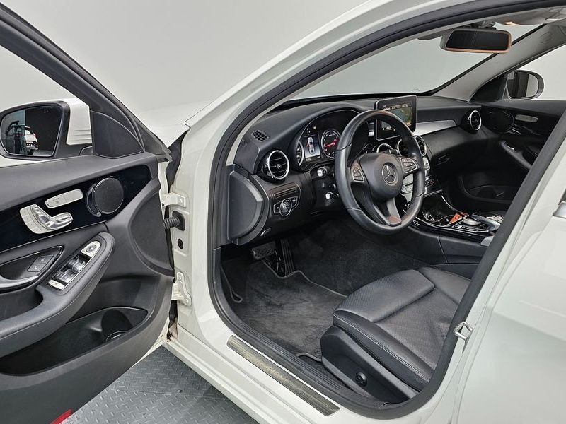 2018 Mercedes-Benz C-Class C200 photo 11