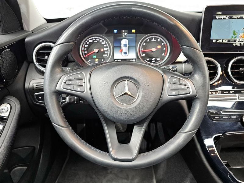 2018 Mercedes-Benz C-Class C200 photo 14