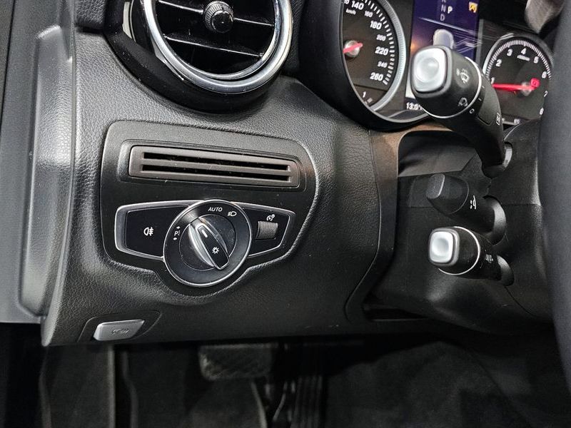 2018 Mercedes-Benz C-Class C200 photo 16