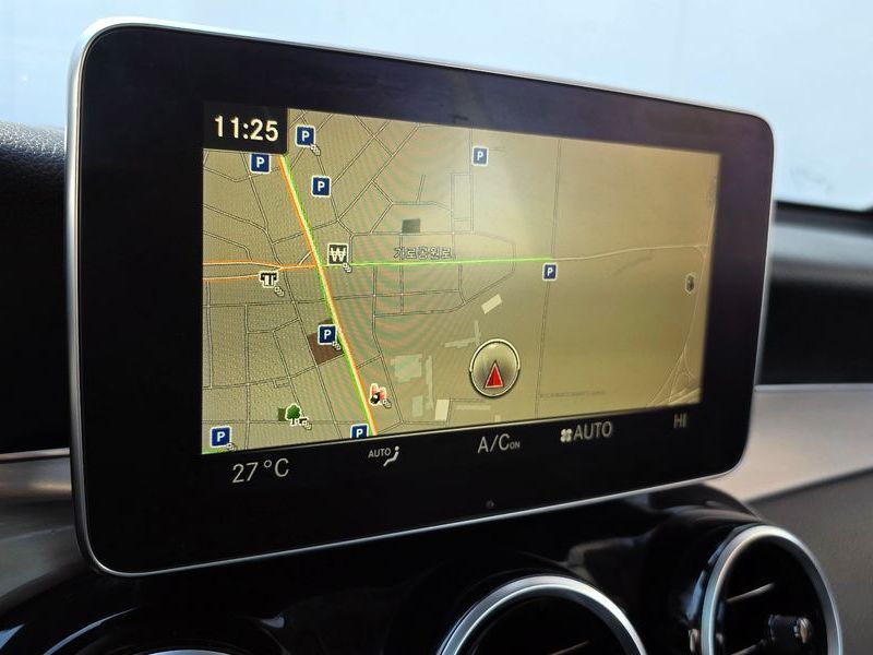 2019 Mercedes-Benz C-Class GLC350e 4MATIC Premium photo 9