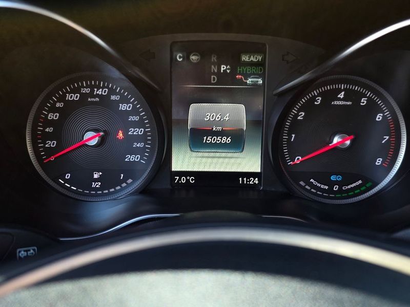 2019 Mercedes-Benz C-Class GLC350e 4MATIC Premium photo 17