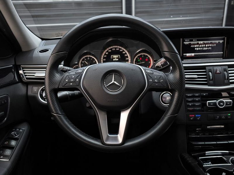 2013 Mercedes-Benz E-Class E250 CDI 4MATIC photo 13