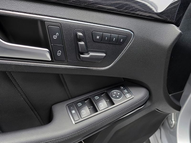 2013 Mercedes-Benz E-Class E250 CDI 4MATIC photo 17