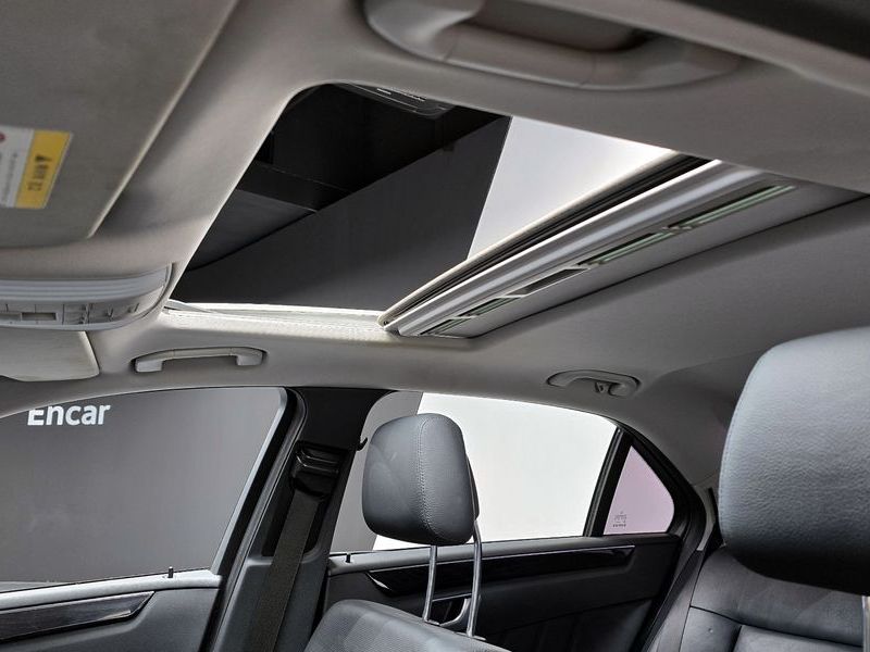 2013 Mercedes-Benz E-Class E250 CDI 4MATIC photo 19