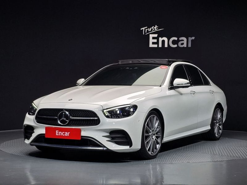 2022 Mercedes-Benz E-Class E350 4MATIC AMG Line photo 1