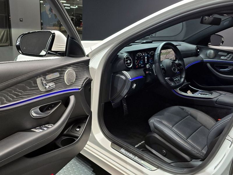 2022 Mercedes-Benz E-Class E350 4MATIC AMG Line photo 11