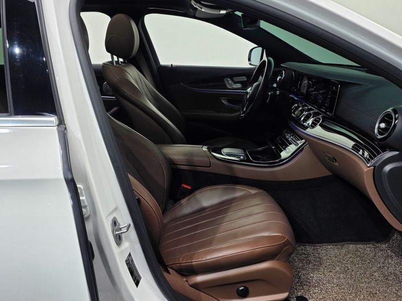 2021 Mercedes-Benz E-Class E450 4MATIC Exclusive photo 11