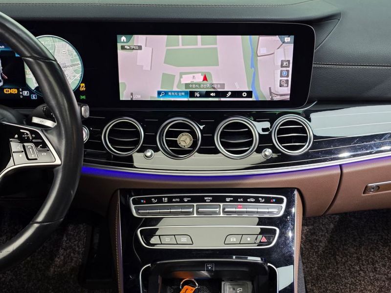 2021 Mercedes-Benz E-Class E450 4MATIC Exclusive photo 14