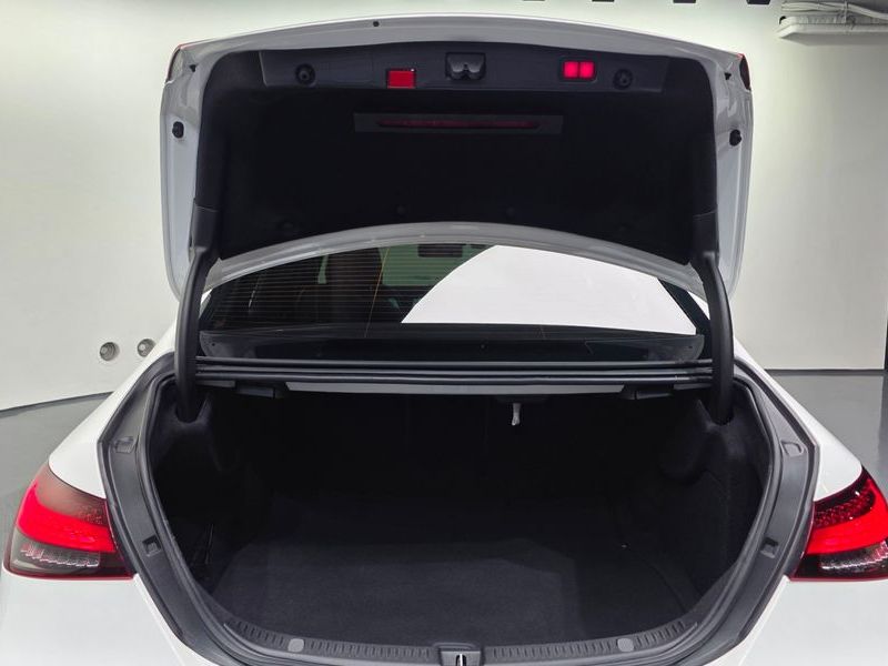 2021 Mercedes-Benz E-Class E450 4MATIC Exclusive photo 20