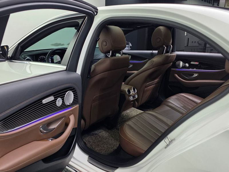 2021 Mercedes-Benz E-Class E450 4MATIC Exclusive photo 26