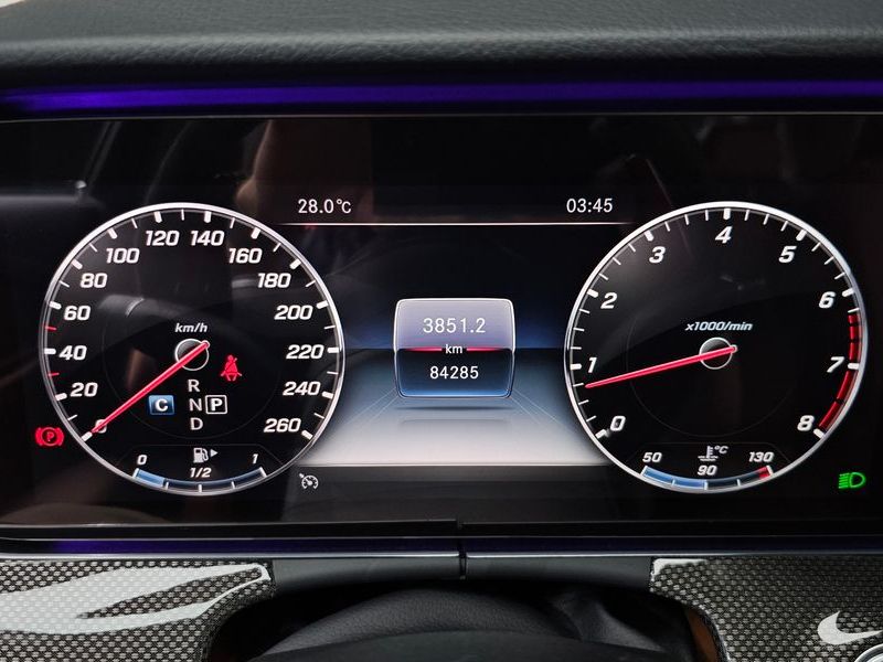 2018 Mercedes-Benz E-Class E300 4MATIC AMG Line photo 8