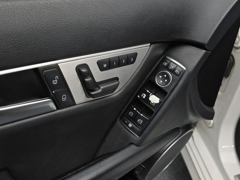2013 Mercedes-Benz C-Class C220 CDI AVANTGARDE photo 17