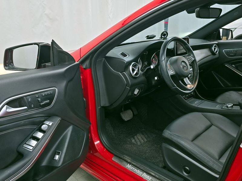 2015 Mercedes-Benz A-Class CLA200 CDI photo 10