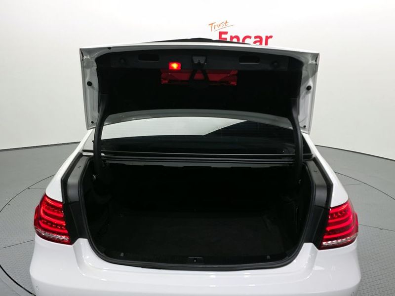 2014 Mercedes-Benz E-Class E220 CDI Avantgarde photo 20