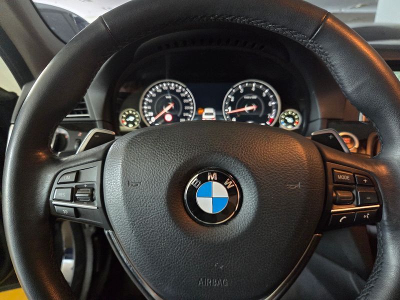 2014 BMW 5 Series 528i photo 17