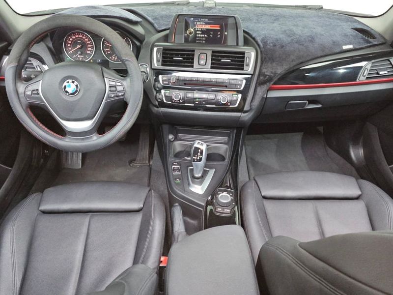 2017 BMW 1 Series 118d Sport 5Door photo 7