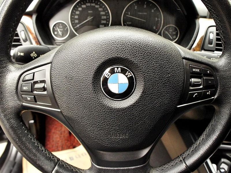 2013 BMW 3 Series 320d photo 8