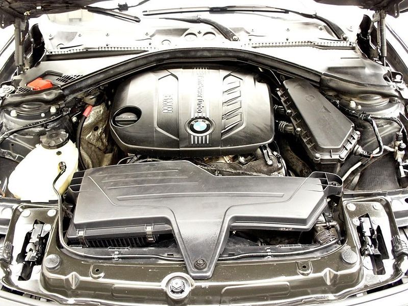 2013 BMW 3 Series 320d photo 19