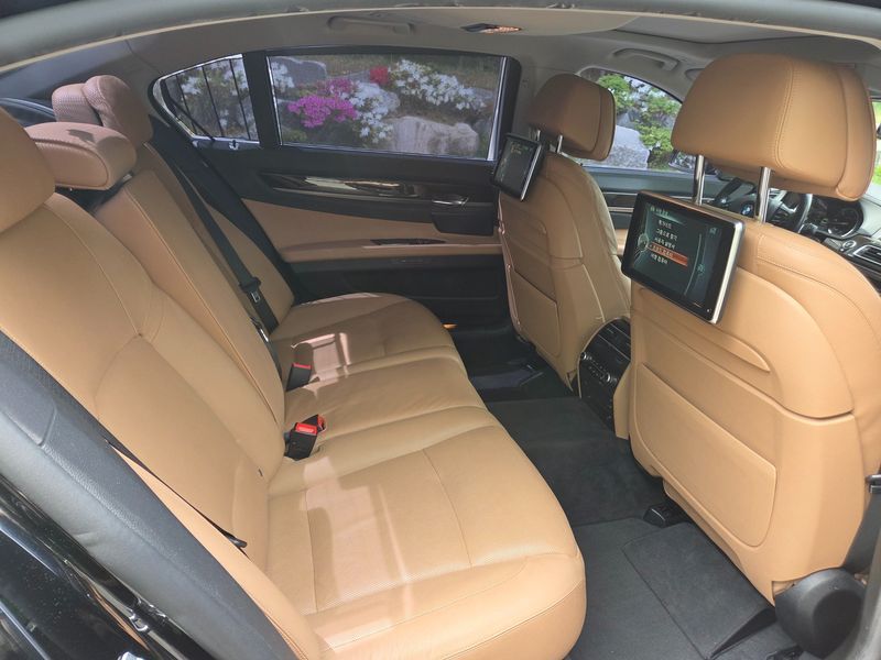 2015 BMW 7 Series 730Ld photo 10