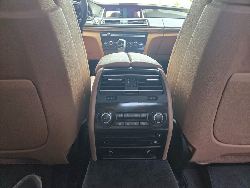 2015 BMW 7 Series 730Ld photo 14