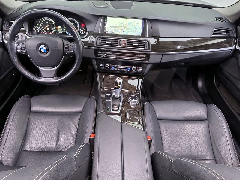 2016 BMW 5 Series 520d Luxury Plus photo 7