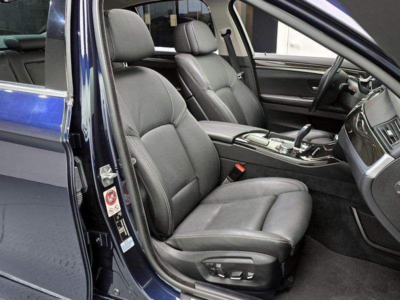 2016 BMW 5 Series 520d Luxury Plus photo 12