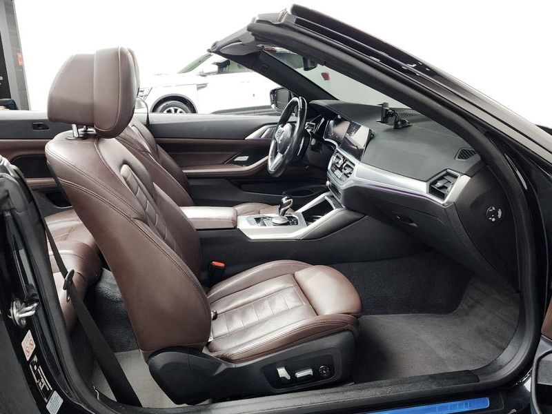 2022 BMW 4 Series 420i M Sport Convertible photo 11