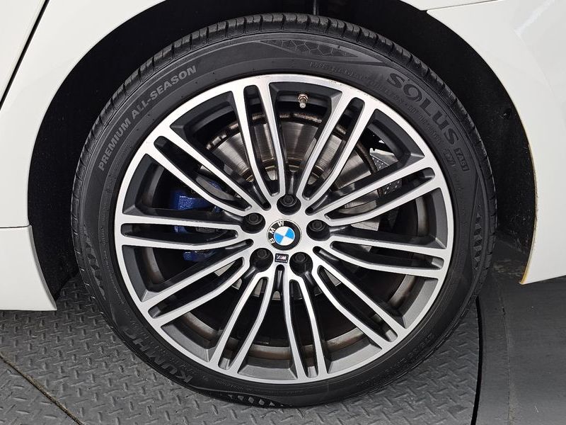 2018 BMW 5 Series 530i M Sport Package Plus photo 21