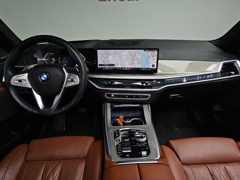 2024 BMW X7 xDrive 40d Design Pure Excellence 7-Seater photo 7