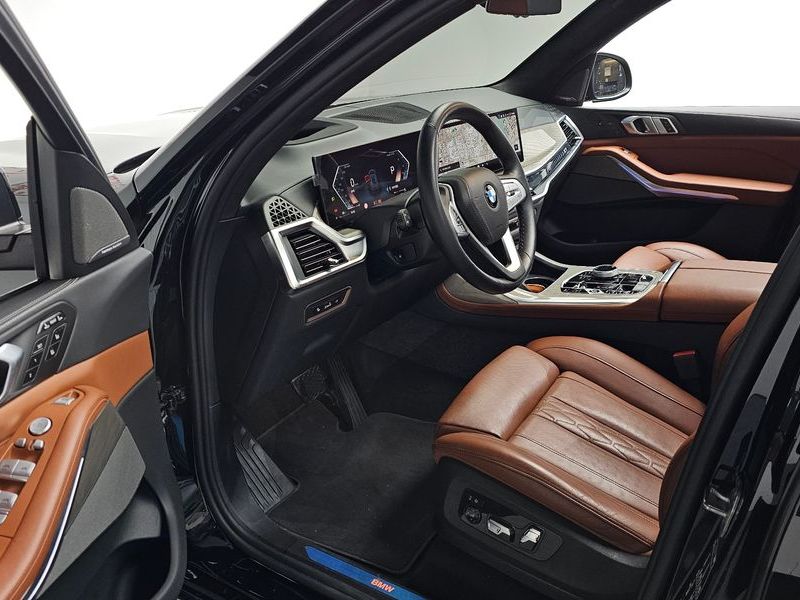 2024 BMW X7 xDrive 40d Design Pure Excellence 7-Seater photo 11