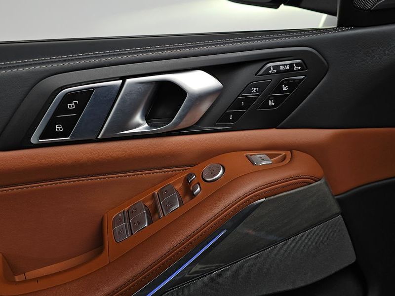 2024 BMW X7 xDrive 40d Design Pure Excellence 7-Seater photo 18