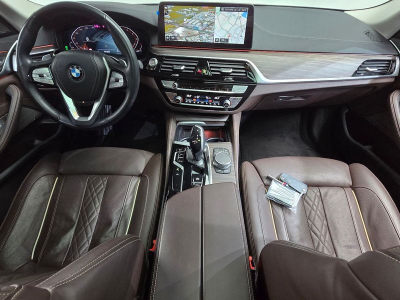2021 BMW 5 Series 530i Luxury photo 7