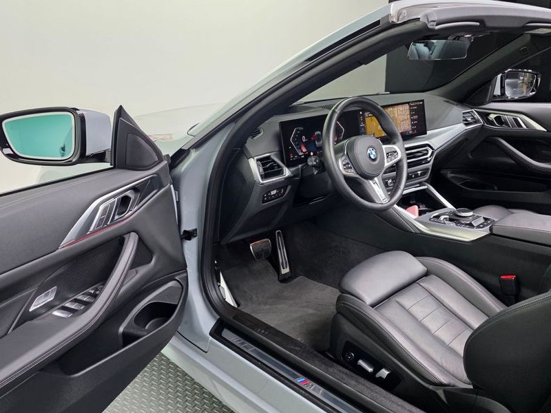 2024 BMW 4 Series 420i M Sport Convertible photo 10