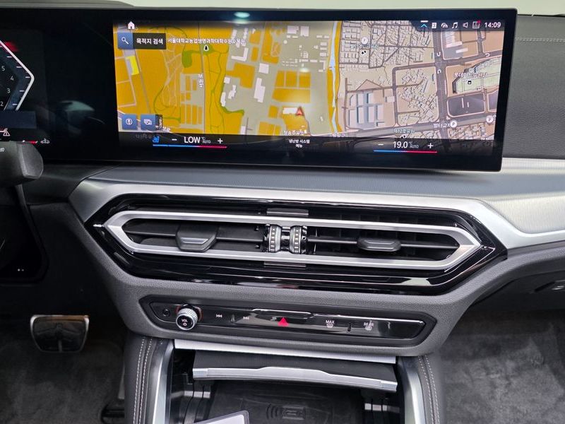 2024 BMW 4 Series 420i M Sport Convertible photo 14