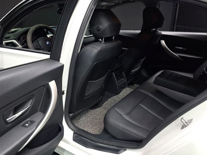 2015 BMW 3 Series 320d ED Edition photo 12