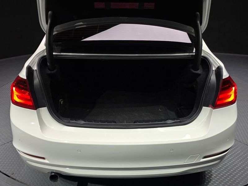 2015 BMW 3 Series 320d ED Edition photo 20
