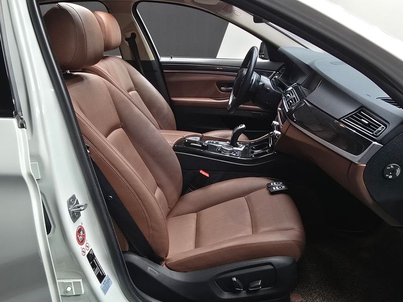 2016 BMW 5 Series 528i M Aero Dynamic photo 10