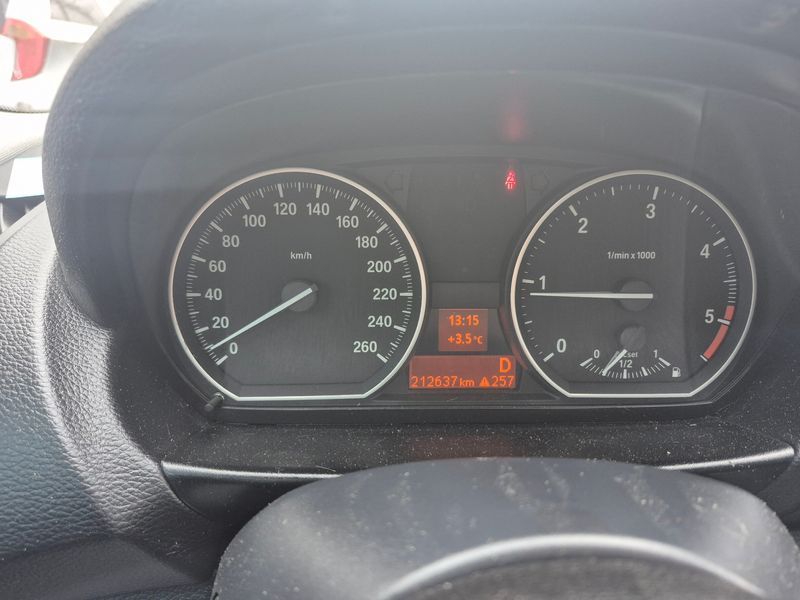 2012 BMW 1 Series 120d Coupe Sport photo 7