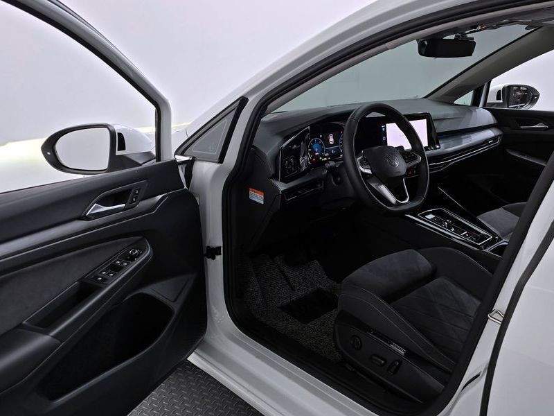 2024 Volkswagen Golf 2.0 TDI Prestige photo 10